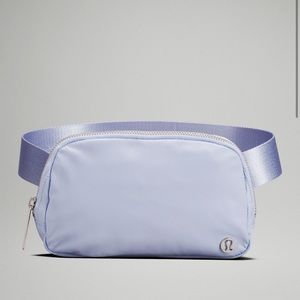 Lululemon Everywhere Belt bag - PASTEL BLUE